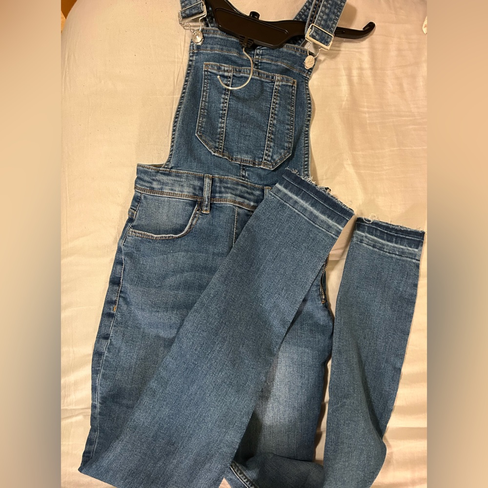 women’s overalls h&m skinny/straight leg size 2